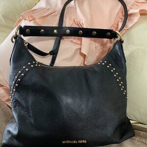 EUC Michael Kors Aria Black Pebbled Leather Studded Shoulder bag